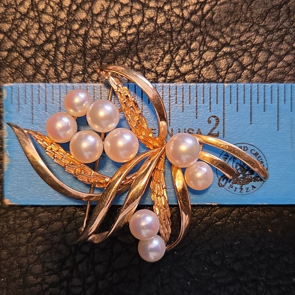 Mikimoto 14kt Gold Leaves With 9 Saltwater Pearls Brooch - Picture 5 of 6